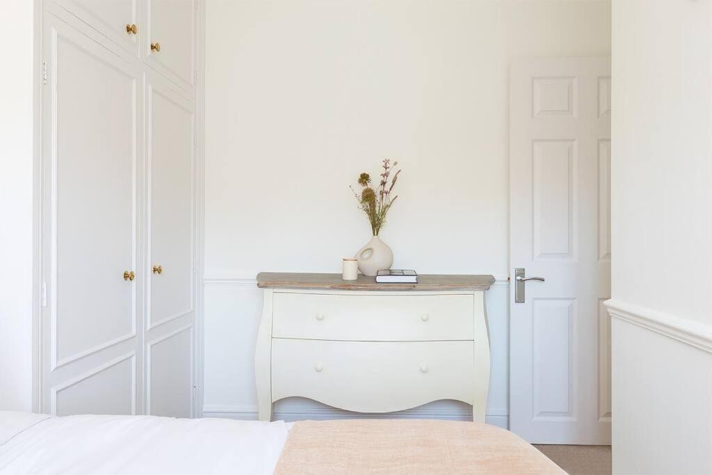 Spacious 3 Bedroom Flat With Terrace London Luaran gambar